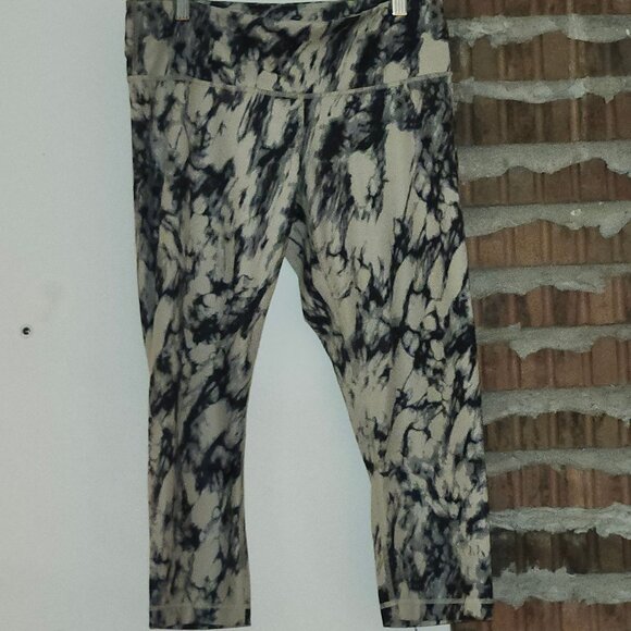 Lululemon Wunder Under Crops Capris Tie Dye Great Granite Black Tan Size 8 - Picture 2 of 4